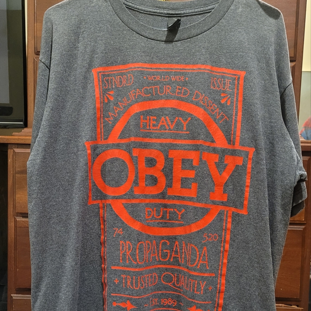 Obey Vintage T-shirt Men's Size L